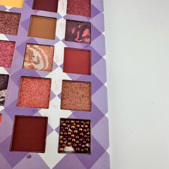 Kuromi Purple Eyeshadow Palette- New - Picture 3 of 5